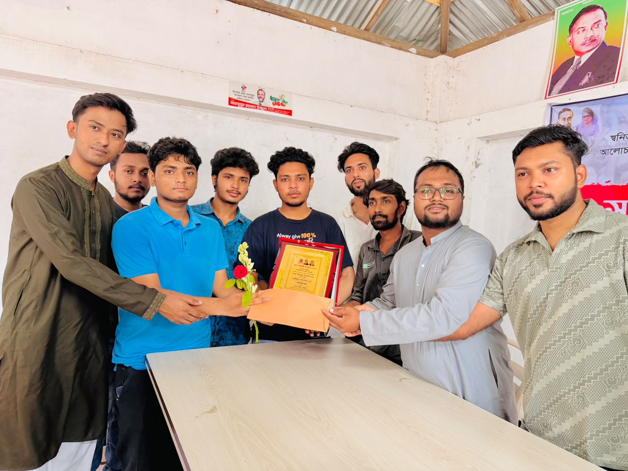 দারিদ্র্যকে জয় করে জিপিএ-৫, বাগেরহাটে দুই মেধাবী শিক্ষার্থীর পাশে ছাত্রদল